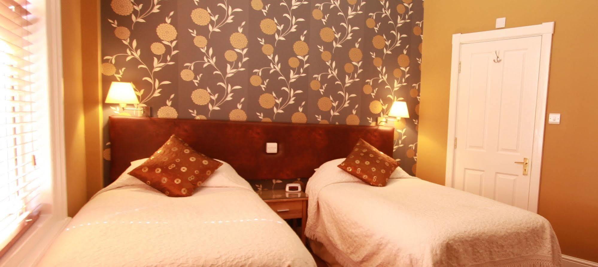 Brentwood Guest House Йорк Екстер'єр фото